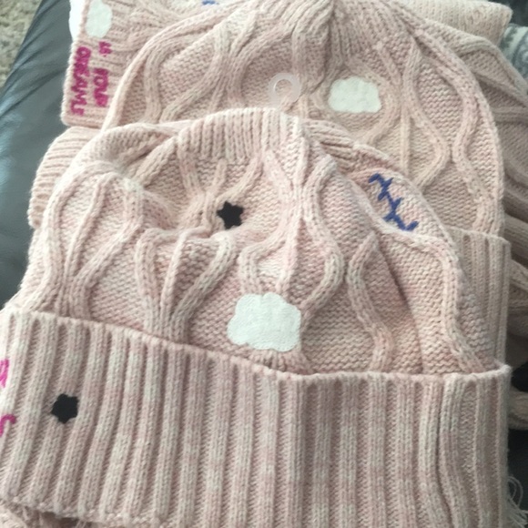 NEW Set in your dreams UO scarf Urban Outfitters Hat Scarf Fingerless Gloves - Picture 11 of 13